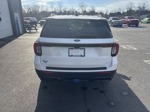 New 2026 Ford Explorer ST-Line w/ ST-Line Street Pack image 4