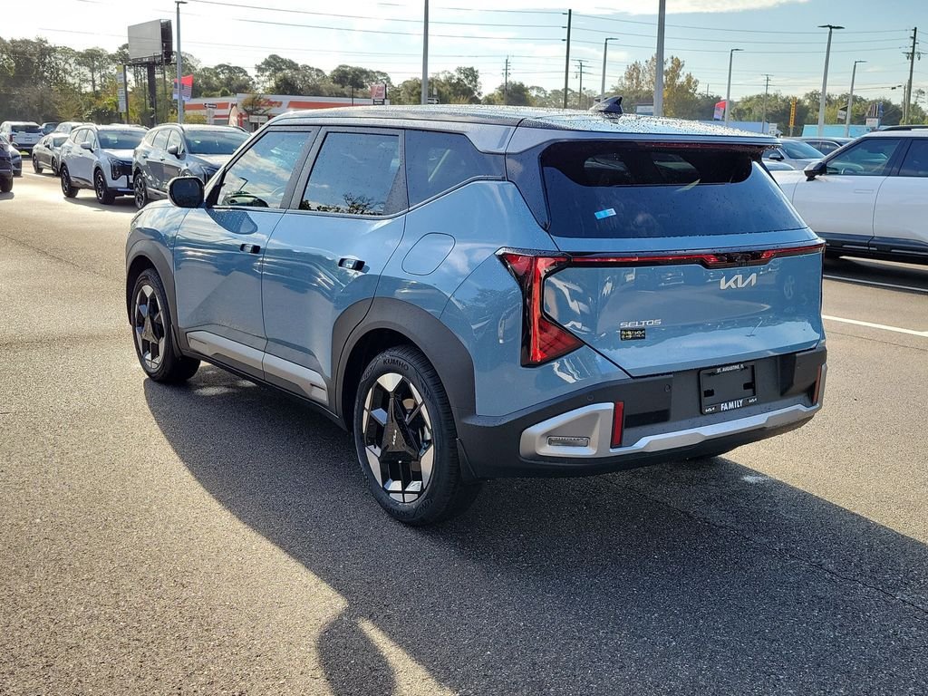 New 2027 Kia Seltos S FWD image 4