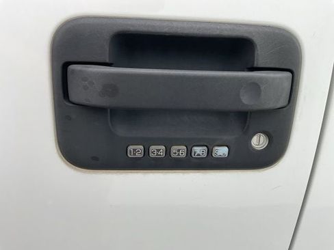 Used 2013 Ford F150 XLT image 24