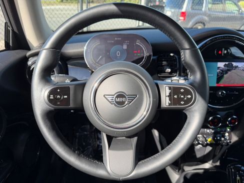 Used 2022 MINI Cooper SE image 12