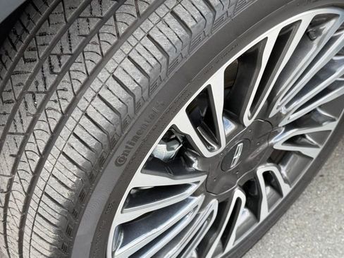 Used 2022 Lincoln Corsair Reserve w/ Equipment Group 201A image 15