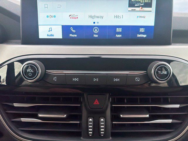 Certified 2022 Ford Escape SEL AWD/4WD image 31