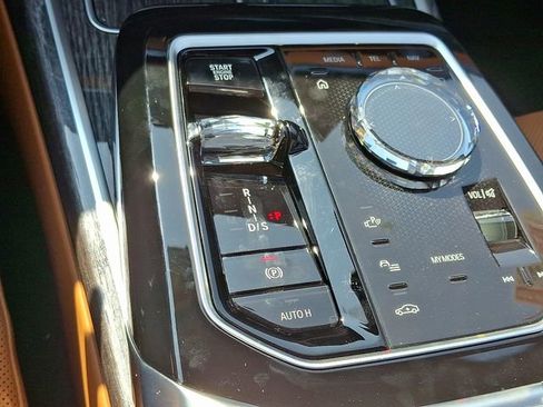 New 2025 BMW 740i xDrive 740i xDrive image 15