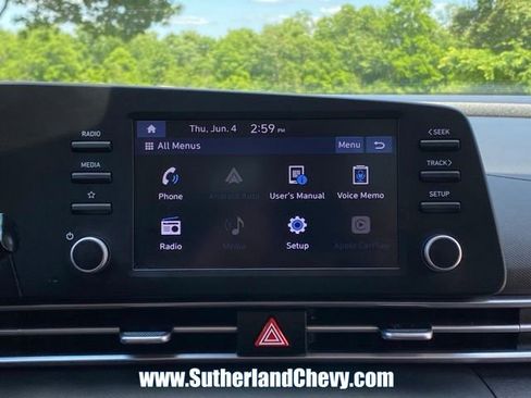 Used 2023 Hyundai Elantra SE FWD image 22