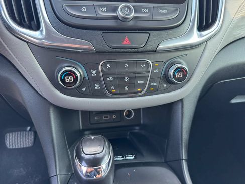 Used 2019 Chevrolet Equinox Premier FWD image 34