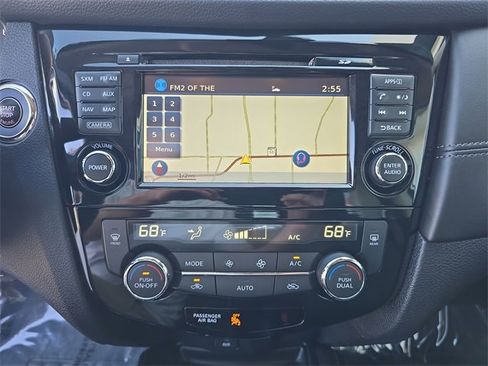 Used 2017 Nissan Rogue SL w/ SL Premium Package image 20