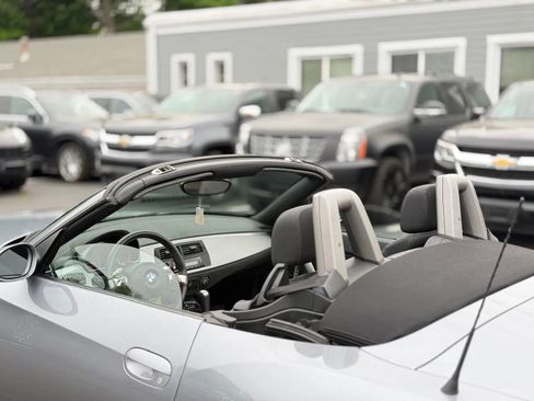 Used 2007 BMW Z4 3.0i RWD image 17
