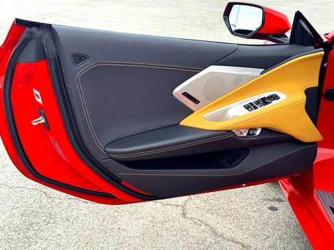 Used 2020 Chevrolet Corvette Stingray Preferred Conv w/ 2LT Preferred Equipment Group image 19