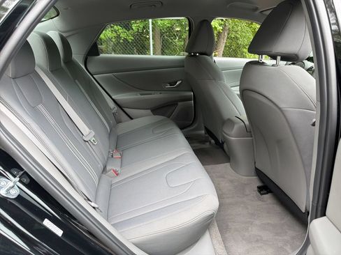 Certified 2023 Hyundai Elantra SEL w/ Convenience Package FWD image 11