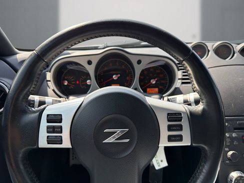 Used 2008 Nissan 350Z Enthusiast RWD image 16