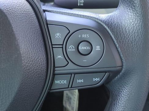 Used 2026 Toyota Corolla Cross L image 28