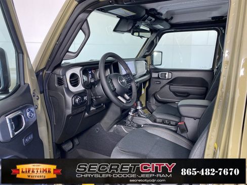 New 2025 Jeep Gladiator Sport image 12