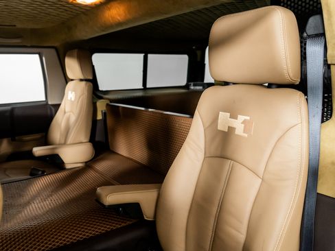 Used 2003 HUMMER H1 4-Door Wagon image 3