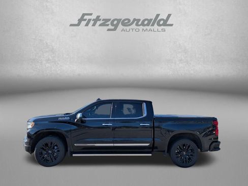 Used 2022 Chevrolet Silverado 1500 High Country w/ High Country Premium Package image 4