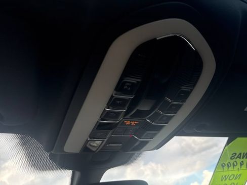 Used 2015 Porsche Cayenne Diesel AWD/4WD image 28