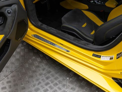 Used 2023 Lamborghini Huracan Tecnica RWD image 23