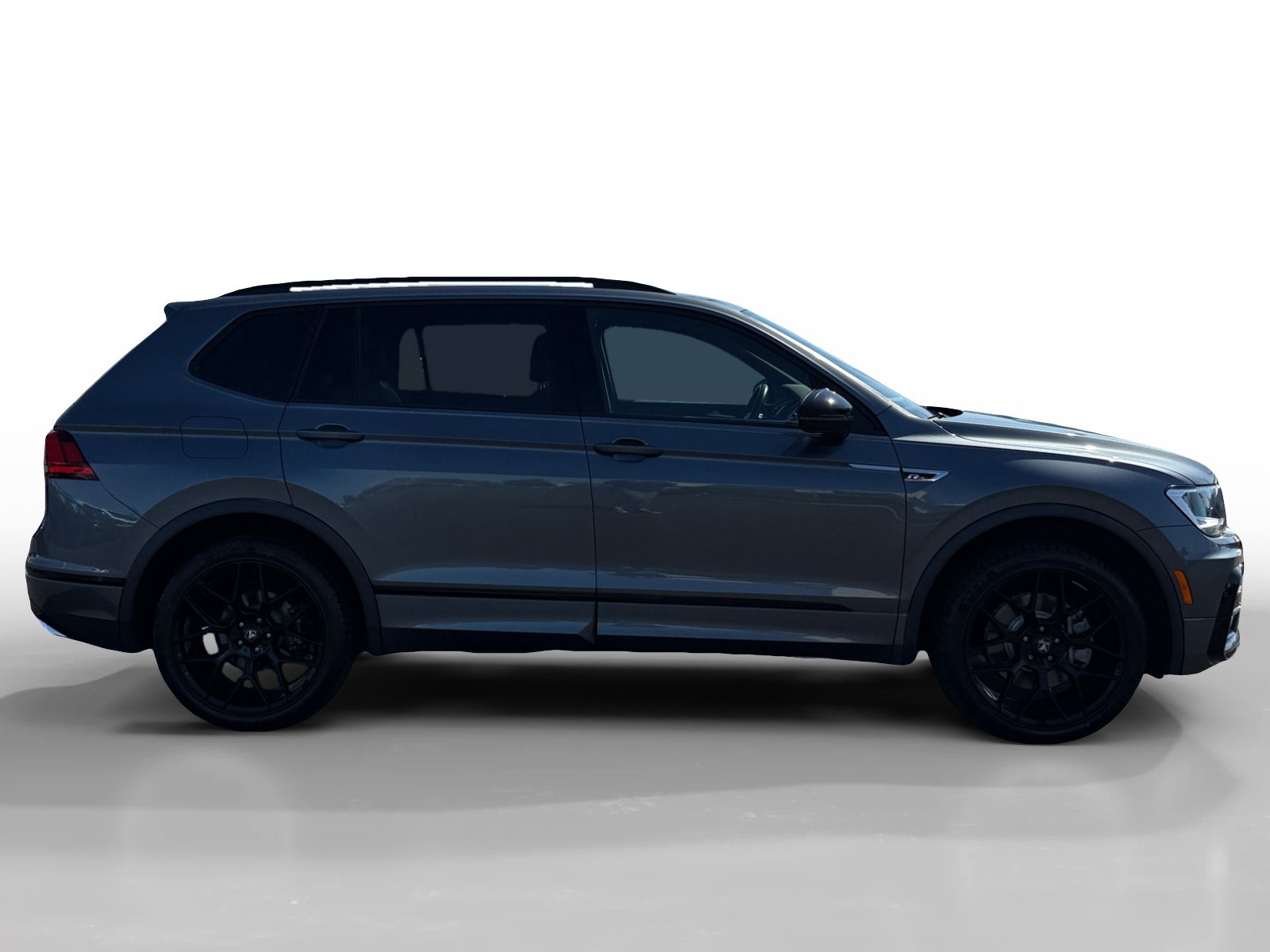 Used 2021 Volkswagen Tiguan SE R-Line AWD/4WD image 6