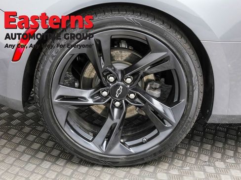 Used 2021 Chevrolet Camaro LT image 26