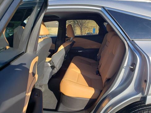 Used 2023 Lexus RX 350 Premium Plus image 11