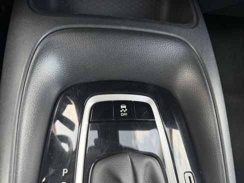 Used 2024 Toyota Corolla LE FWD image 18