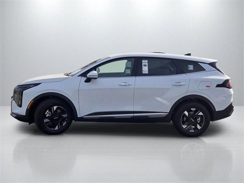 New 2026 Kia Sportage LX image 9