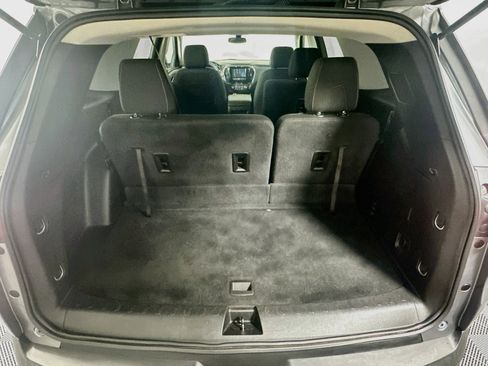 Used 2019 Chevrolet Traverse LS FWD image 28