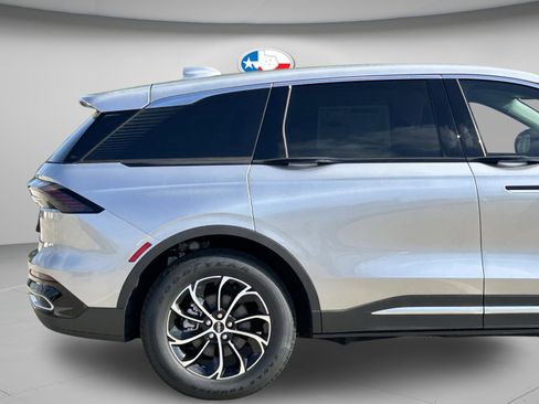 New 2026 Lincoln Nautilus Premier image 31