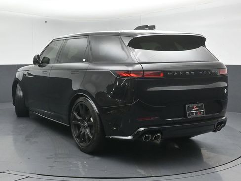 Used 2024 Land Rover Range Rover Sport AWD/4WD image 5