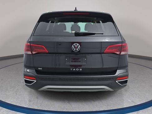 Certified 2024 Volkswagen Taos SE FWD image 6