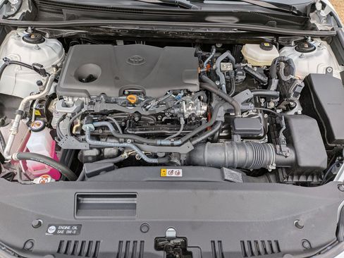 Used 2025 Toyota Camry SE w/ Convenience Package image 38