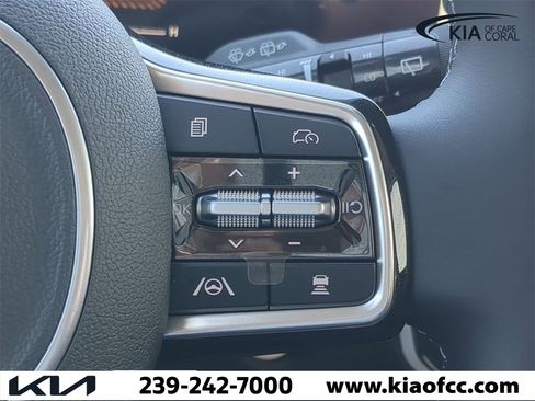 Used 2025 Kia Sorento S image 26