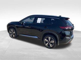Used 2023 Nissan Rogue SL AWD/4WD video 3