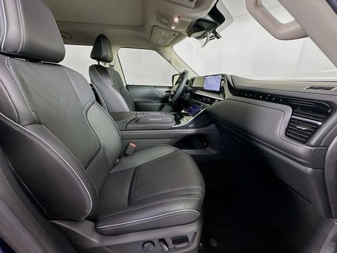 Certified 2025 INFINITI QX80 Luxe image 38