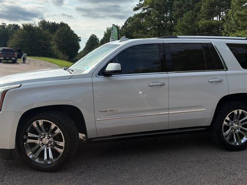 Used 2016 GMC Yukon Denali w/ Open Road Package AWD/4WD image 3