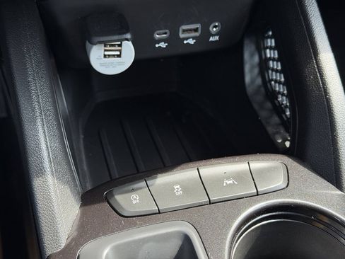 Used 2023 Chevrolet TrailBlazer LT w/ Convenience Package FWD image 21