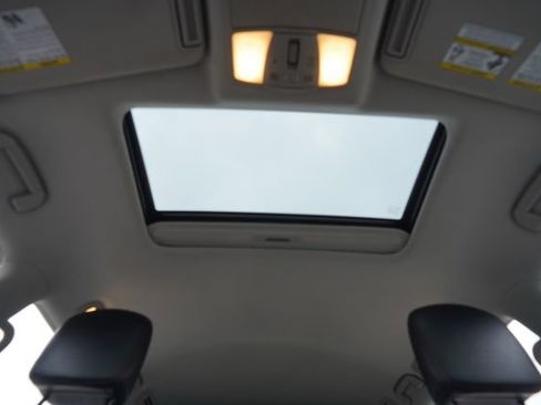 Used 2018 Nissan Armada SL w/ Moonroof Package image 11