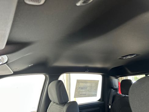 Used 2026 RAM 1500 Express AWD/4WD image 19