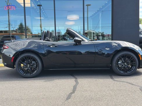 New 2026 MAZDA MX-5 Miata Club RWD image 4