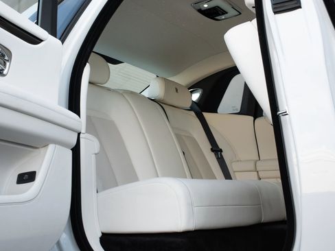 Used 2024 Rolls-Royce Ghost image 20