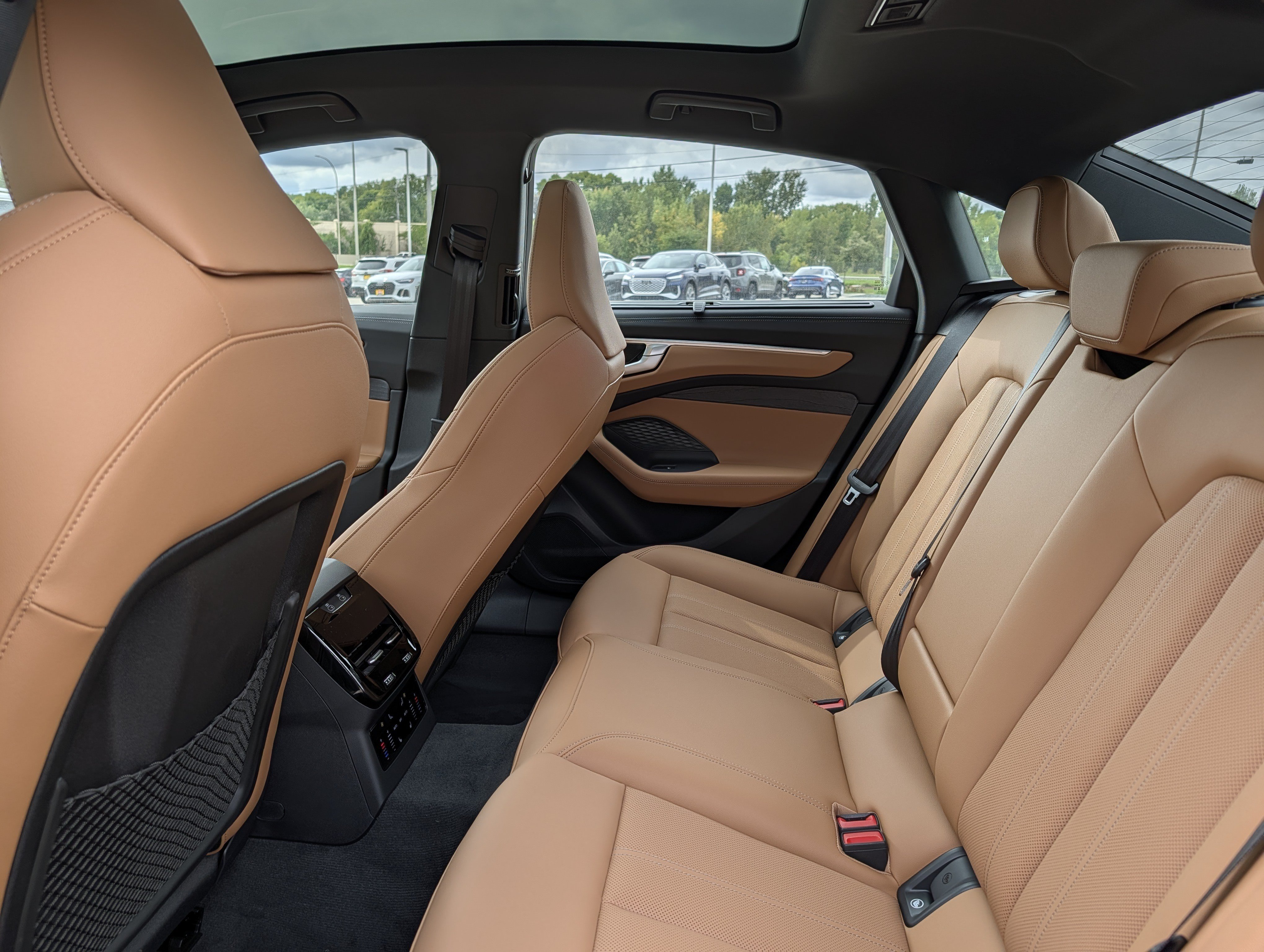 New 2026 Audi A6 Premium Plus AWD/4WD image 6
