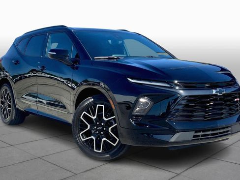 Certified 2023 Chevrolet Blazer RS w/ Driver Confidence II Package image 2