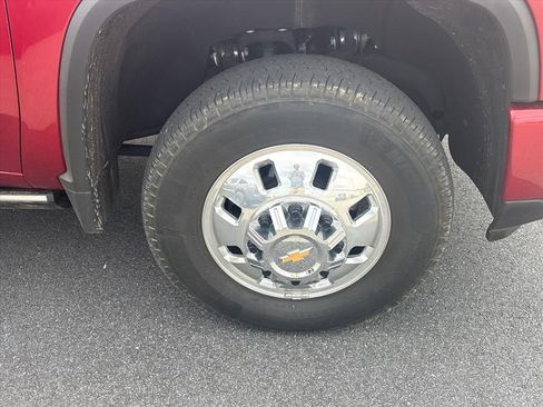 Used 2024 Chevrolet Silverado 3500 High Country w/ High Country Premium Package AWD/4WD image 7