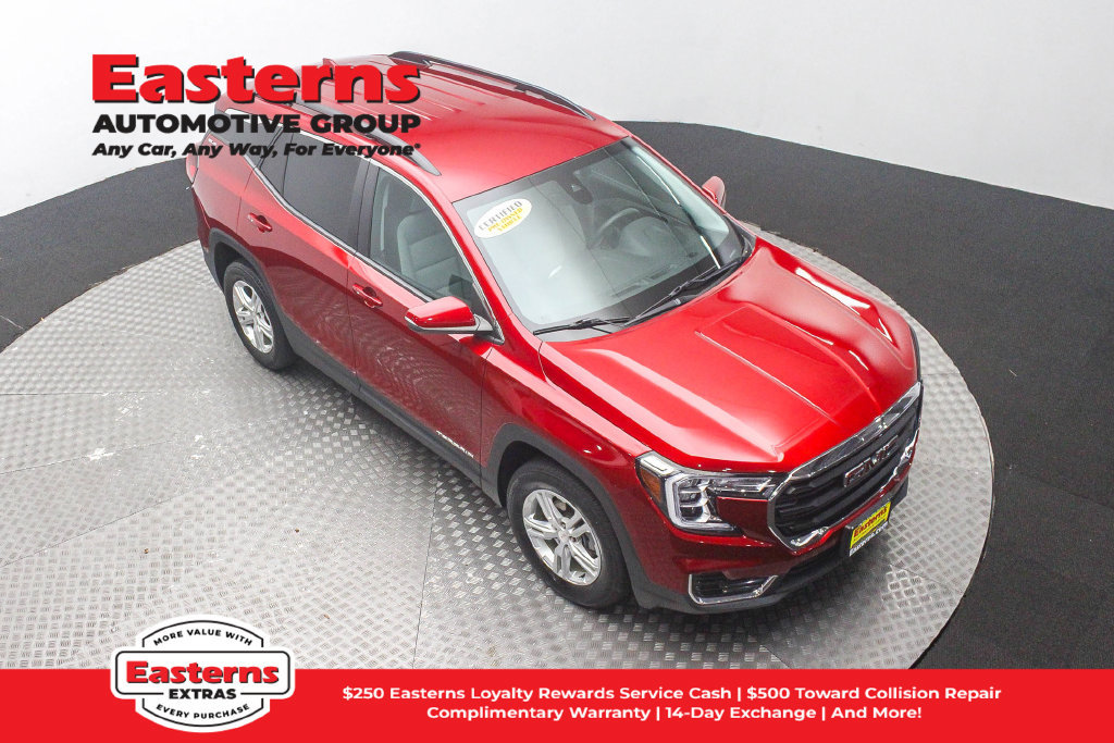 Used 2023 GMC Terrain SLE w/ Driver Convenience Package AWD/4WD image 4