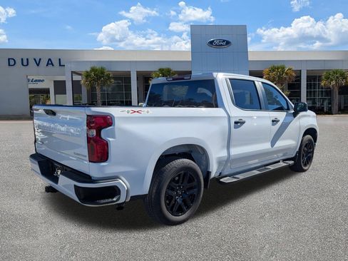 Used 2024 Chevrolet Silverado 1500 Custom image 4