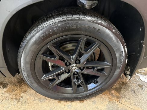 Used 2024 Toyota Grand Highlander Limited image 7