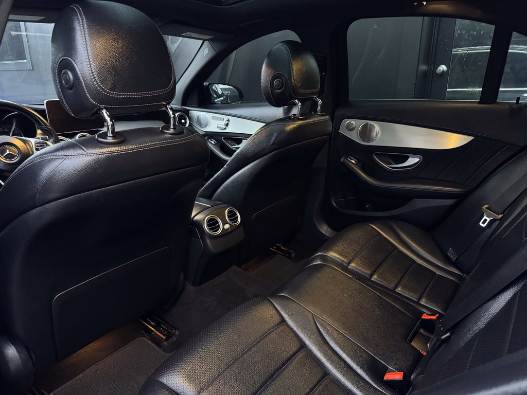 Used 2015 Mercedes-Benz C 300 4MATIC Sedan image 16
