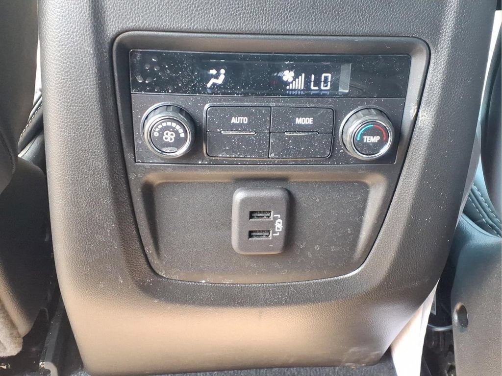 Certified 2023 Buick Enclave Essence w/ Experience Buick Package FWD image 23