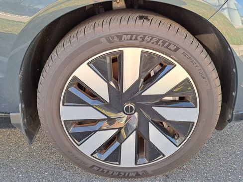 Used 2025 Volvo EX90 Ultra image 35