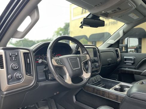 Used 2015 GMC Sierra 2500 Denali w/ Duramax Plus Package AWD/4WD image 13