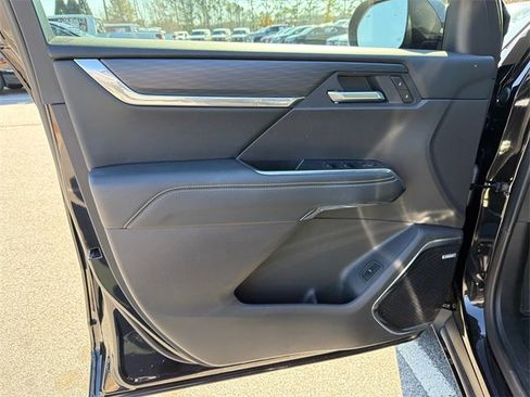 Certified 2025 GMC Acadia Elevation image 10